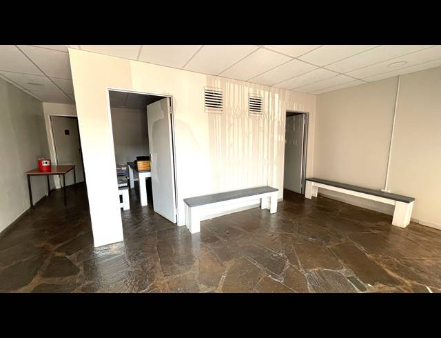 350M² MEDICAL SUITE FOR SALE IN SINOVILLE